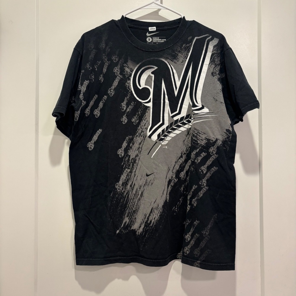 Nike Milwaukee Brewers MLB Graphic T-Shirt Black Grey Loose Fit Small